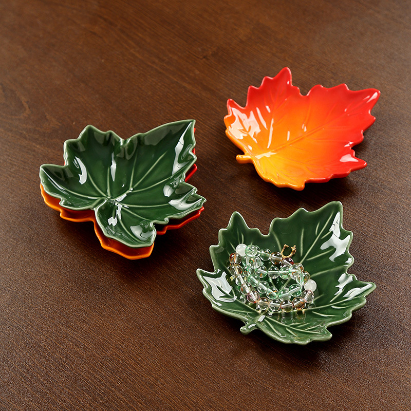 Fiddle Leaf Fig - Ceramic JewelryDish Maple Leaf Shape Ring